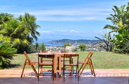 Panza Villa | Gulf View Villa with Private Parking and Pool Access