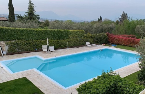 Lonato del Garda Villa | Relaxing Villa with Garden & Pool on Beautiful Lake Garda