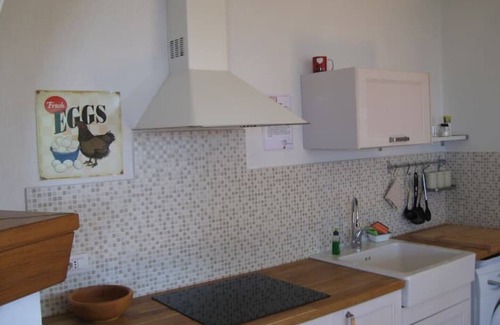 Leivi Villa | Idyllic Villa with Garden and Scenic Views Near the Beach