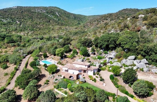 Santa Giulia Villa | Elegant Villa with Infinity Pool and Ocean Views Awaiting You