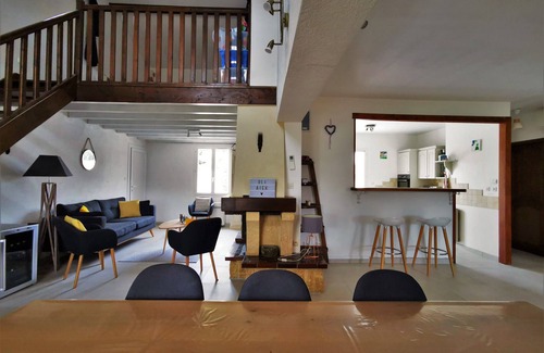 Grillon House | Relaxing Villa with Heated Pool and Ocean View Oasis