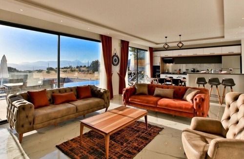 Uzumlu Apartment | Villa with Jacuzzi, Hammam, Sauna and Pool in Kas