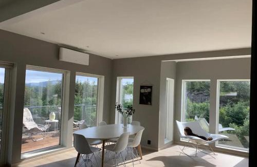 Godvik Villa | Relaxing Villa with Hot Tub and 9/10 Guest Ratings