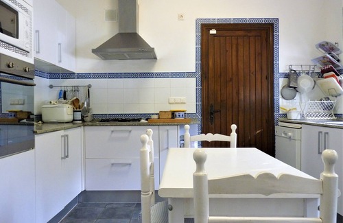 Sotogrande House | Relaxing Villa with Pool and Garden, Just 1 km from Beach