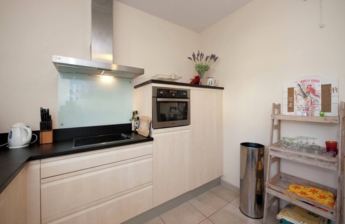Aigues-Mortes Villa | Modern Villa by the Sea with Balcony & Family-Friendly Amenities