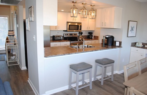 Litchfield by the Sea Condo | Seaside Villa with Pool Access in Litchfield By the Sea