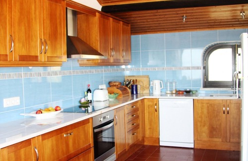 Caldas da Rainha Villa | Villa with Oceanfront Views and Private Pool Near Obidos