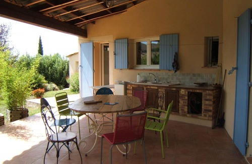Simiane-Collongue House | Cozy Villa with Pool and Expansive Garden Retreat