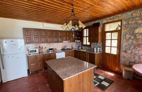 Uzunyurt Villa | Relaxing Villa with Pool, 15 Min to Bay in Faralya