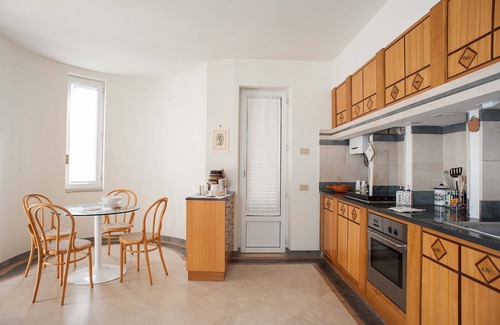San Lorenzo Villa | Elegant Villa with Pool near San Lorenzo Beach, Noto