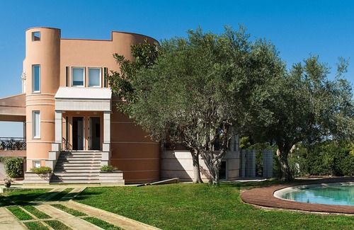 San Lorenzo Villa | Elegant Villa with Pool near San Lorenzo Beach, Noto