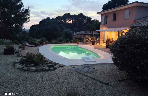 Lambesc Villa | Beautiful Villa with Pool, BBQ & Ping-Pong Near Village