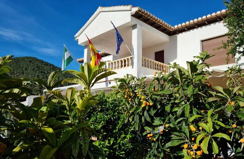 Conchar Villa | Villa with Pool, Air Conditioning & Free Wi-Fi Awaits