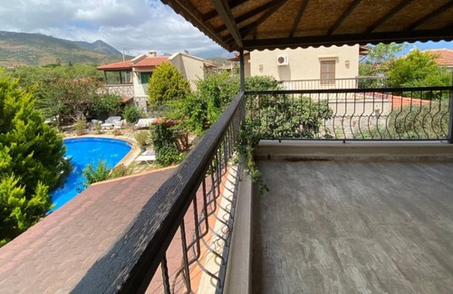 Old Datca Villa | Villa with Pool and View near Old Town in Datca