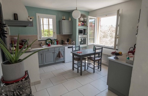 Maubec House | Idyllic Villa with Pool and Ocean View in Luberon