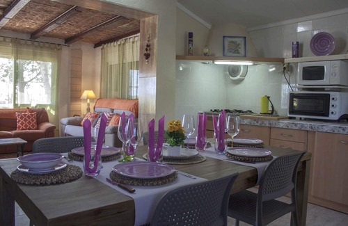 Deltebre House | Relaxing Villa with Pool, Beach Nearby & Free WiFi