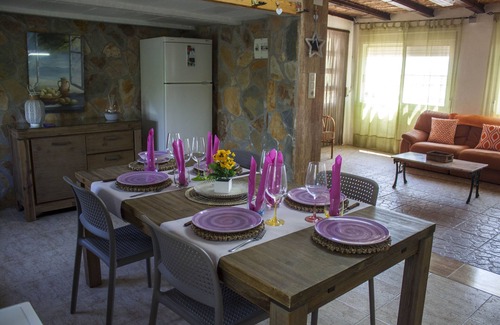 Deltebre House | Relaxing Villa with Pool, Beach Nearby & Free WiFi