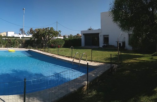 Roquetas de Mar Ski Chalet | Beachside Villa with Pool - Guest Rated 9.8/10