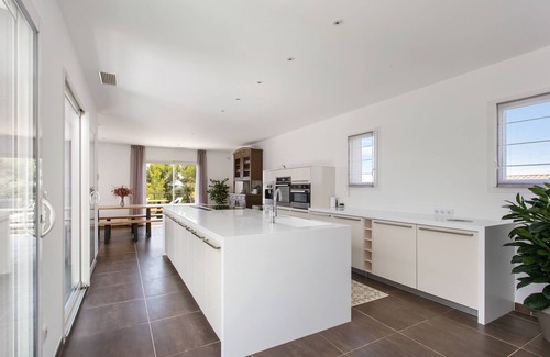 Beziers Villa | Relaxing Villa with Pool Overlooking Saint Thomas Golf Course