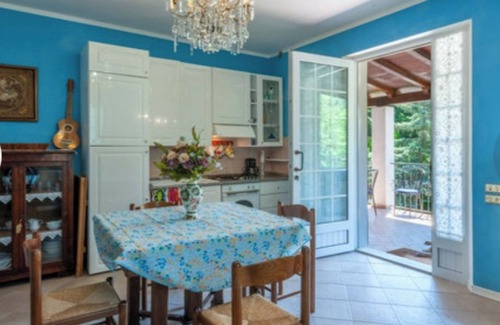 Apecchio Villa | VILLA WITH POOL FOR 14 PEOPLE COMPLETELY FENCED IDEAL FOR VISITING