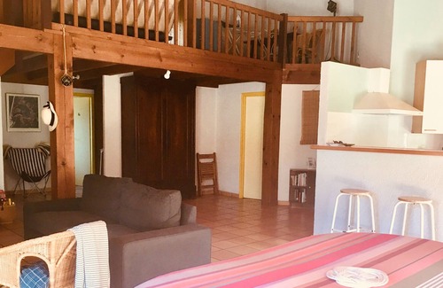 Le Canon House | Relaxing Villa with Pool, Sleeps 9 Near Pond and Ocean