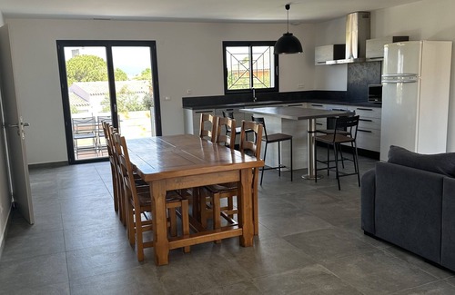 Vendemian Villa | Idyllic Villa with Pool in Serene Hérault Village