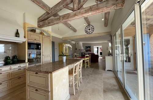 Roquemaure Villa | Pet-Friendly Villa with Private Pool and Ocean Views
