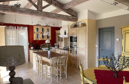 Roquemaure Villa | Pet-Friendly Villa with Private Pool and Ocean Views
