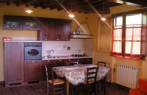 Volterra Apartment | Idyllic Villa with Pool in Tuscany Near San Gimignano