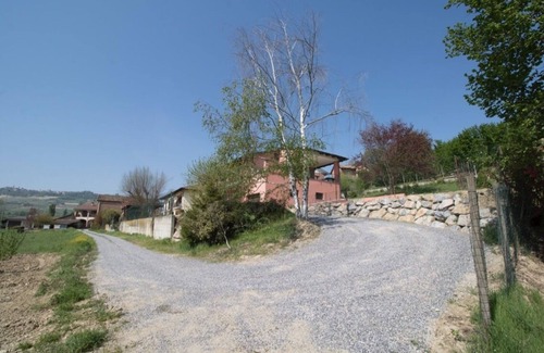 La Morra Villa | Enchanting Villa with Pool in Casa del Moré, Langhe