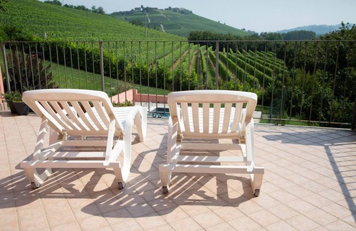 La Morra Villa | Enchanting Villa with Pool in Casa del Moré, Langhe