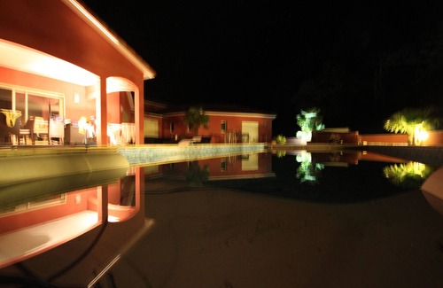Saint-Laurent Villa | Relaxing Villa with Pool and Jacuzzi for Your Getaway