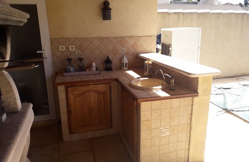 Vedene Villa | Idyllic Villa with Pool Near Avignon - 10/10 Guest Rated