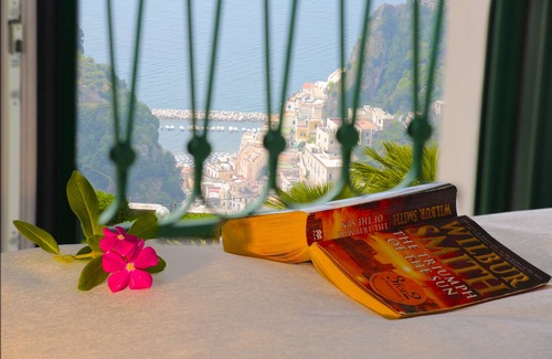 Pogerola Villa | Elegant Villa with Pool on the Amalfi Coast - Rated 10/10