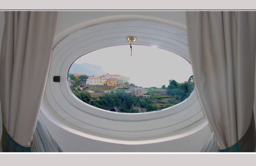 Pogerola Villa | Elegant Villa with Pool on the Amalfi Coast - Rated 10/10