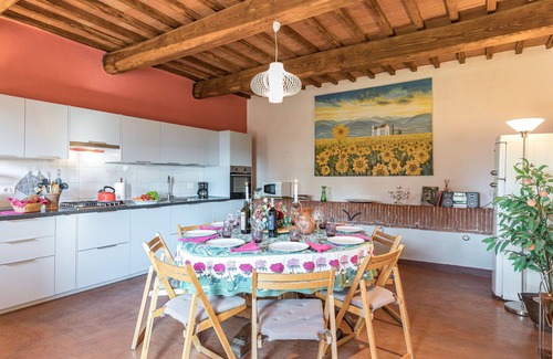Gambassi Terme Villa | Inviting Villa with Pool and Breathtaking Panorama Views