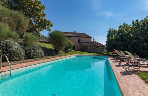 Gambassi Terme Villa | Inviting Villa with Pool and Breathtaking Panorama Views