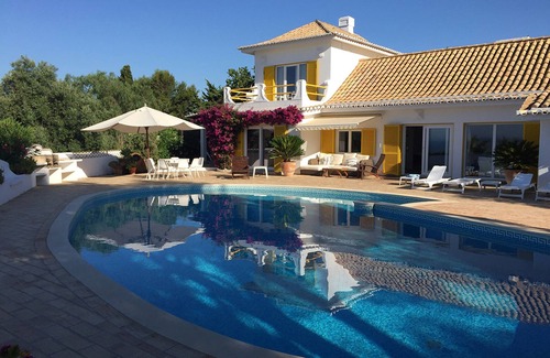 Lagos Villa | Elegant Villa with Private Pool, Tennis Court & Ocean Views