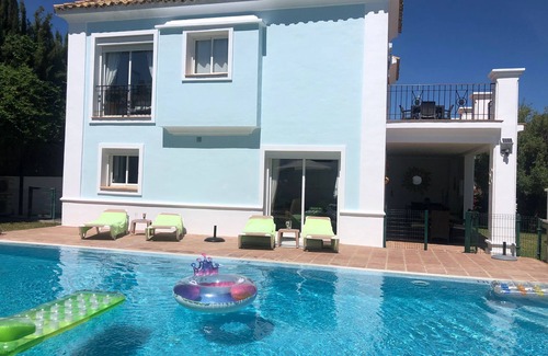 Castillo de Sabinillas Villa | Villa with Private Heated Infinity Pool Near the Port