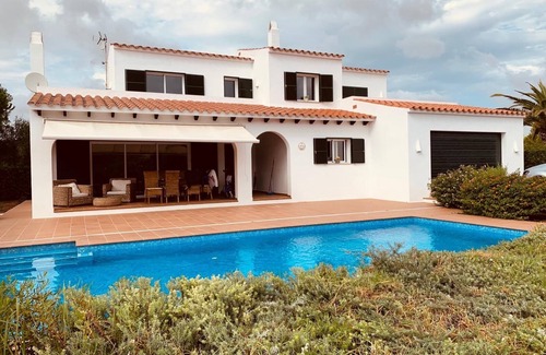 Binisafua Villa | Villa with Private Pool & Ocean Views Steps from the Beach