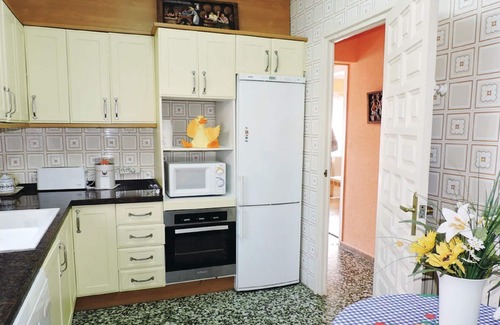 El Catllar Ski Chalet | Villa with Private Pool, Steps from Beach & Port Aventura