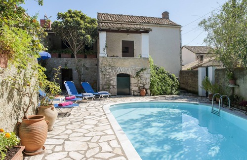 Agios Stefanos Villa | Private Pool Villa with Ocean View - Rated 10/10!