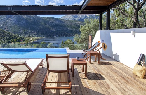 Nidri Villa | Family-Friendly Villa with Private Pool and Ocean Views