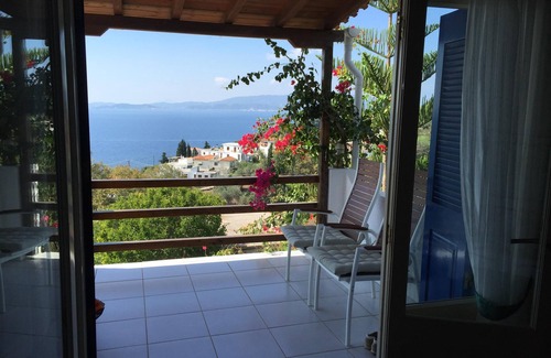 Loutraki Villa | Stunning Villa with Private Pool and Aegean Sea Views