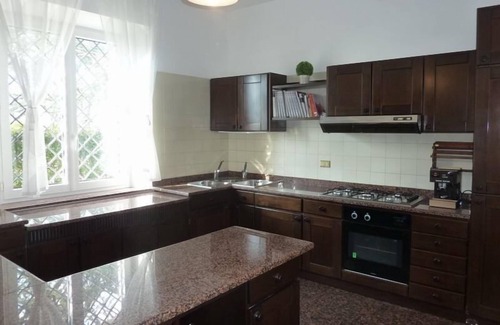 Colbuccaro House | Villa Rosa: Guest Rated 10/10 with Pool and Pet Friendly