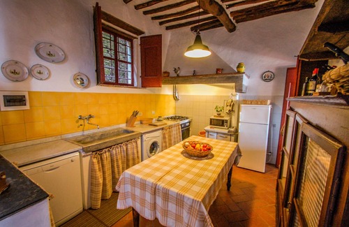 Buti House | Private Pool Villa with Panoramic Views near Pisa