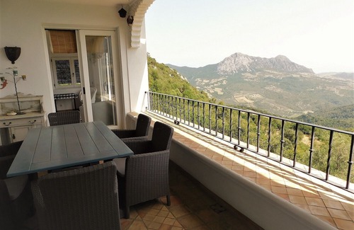 Gaucin Villa | Private Pool Villa in Prime Location for Your Getaway