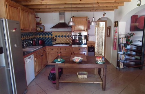 Reynes Villa | Tranquil Villa with Private Pool & Mountain Views Near Ceret