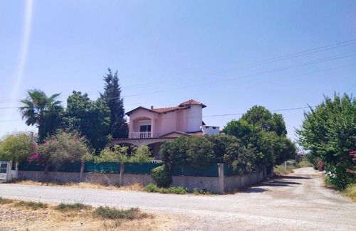 Dalaman House | Private Pool Villa with Garden and Garage for Family Fun