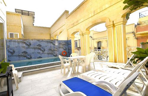 Munxar Villa | Inviting Villa with Pool and Ocean View in Munxar Gozo